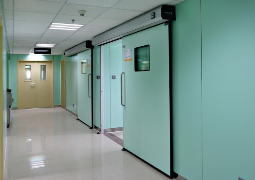 Cửa bệnh viện có ưu điểm gì vượt trội?